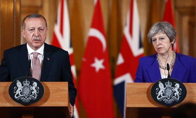 Cumhurbaşkanı Erdoğan ve İngiltere Başbakanı May'den açıklama
