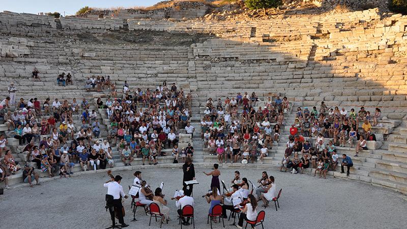 Tarihi tiyatroda, 2 bin yıl sonra konser heyecanı