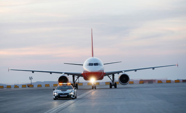 Cumhurbaşkanı Erdoğan'ın uçağı 3'üncü Havalimanına indi