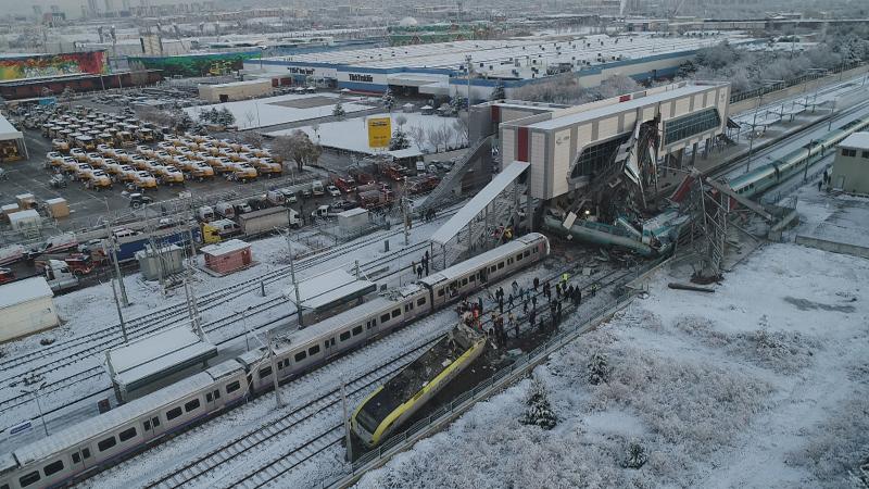 Ankara'da Yüksek Hızlı Tren kazası: 9 kişi öldü, 47 kişi yaralandı