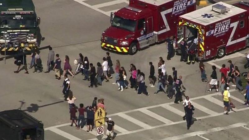 ABD'de okulda silahlı saldırı: 17 kişi yaşamını yitirdi