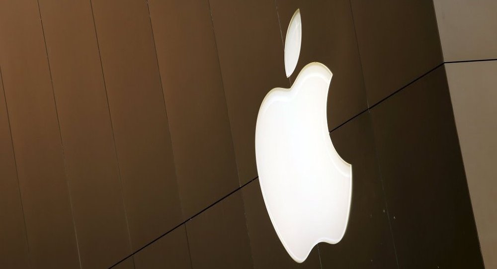 Apple hırsız ilan edilen siyahlardan özür diledi