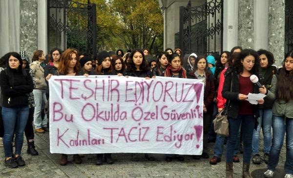 İstanbul Üniversitesi'nde taciz protestosu