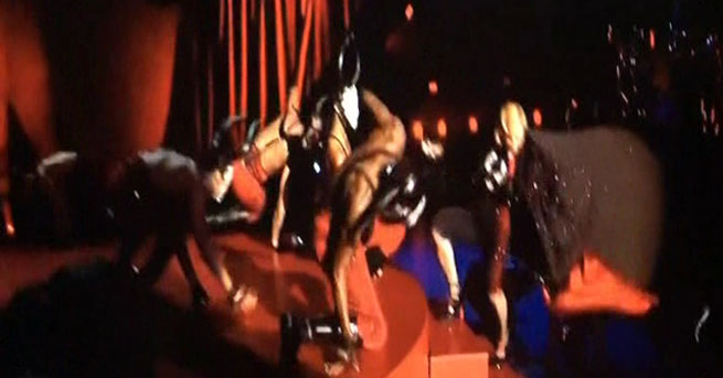 Madonna sahneden böyle düştü