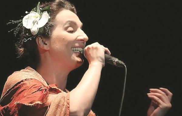 Portuguese fado singer Dulce Pontes to perform in Istanbul
