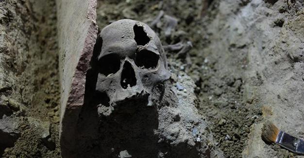 Roman-Byzantine grave unearthed on Istanbul’s İstiklal Avenue